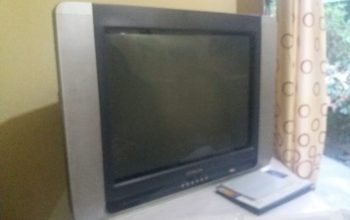 HITACHI TV